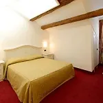鲁克雷奇亚旅馆 招待所 威尼斯