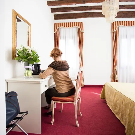 Ca' Lucrezia 3* Benátky