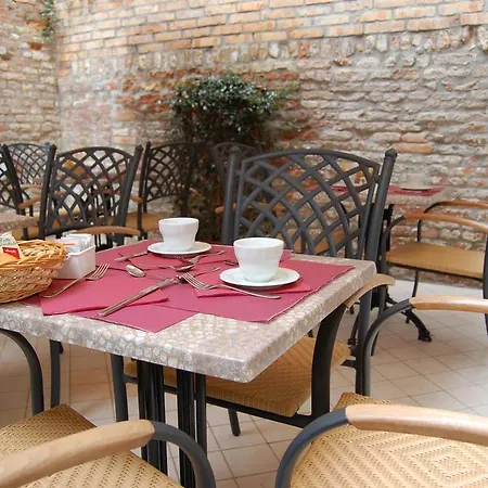 Ca' Lucrezia Penzion 3*