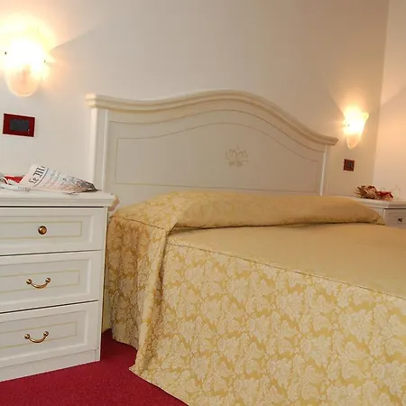 Ca' Lucrezia 3*