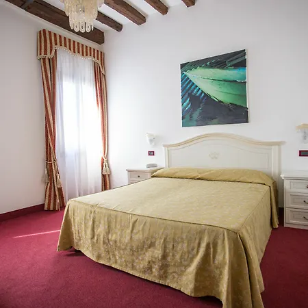 Guest house Ca' Lucrezia 3*