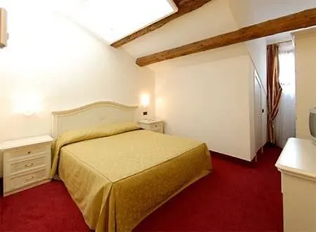 Ca' Lucrezia Гостевой дом Венеция