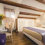 Ca' Lucrezia 3* Venedig