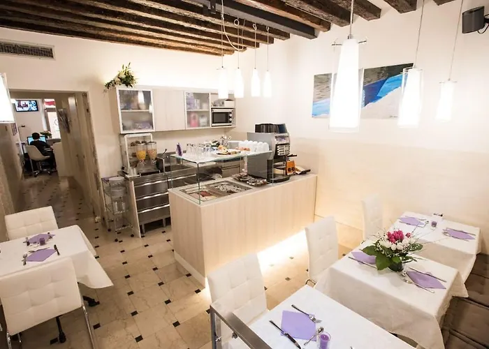 Πανσιόν Ca' Lucrezia 3*