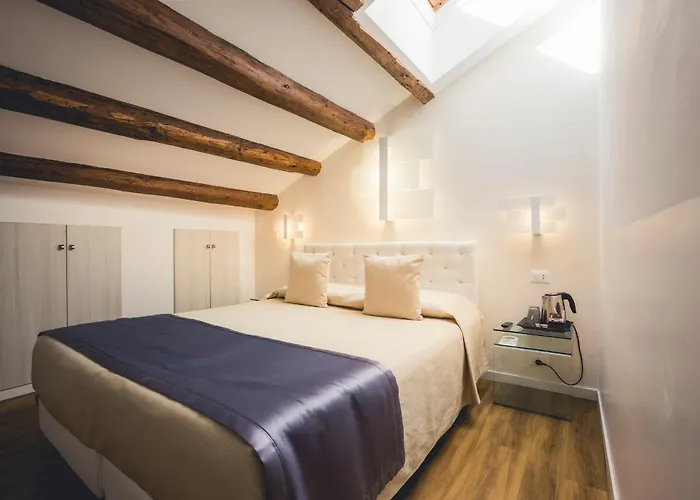 Ca' Lucrezia Πανσιόν 3*