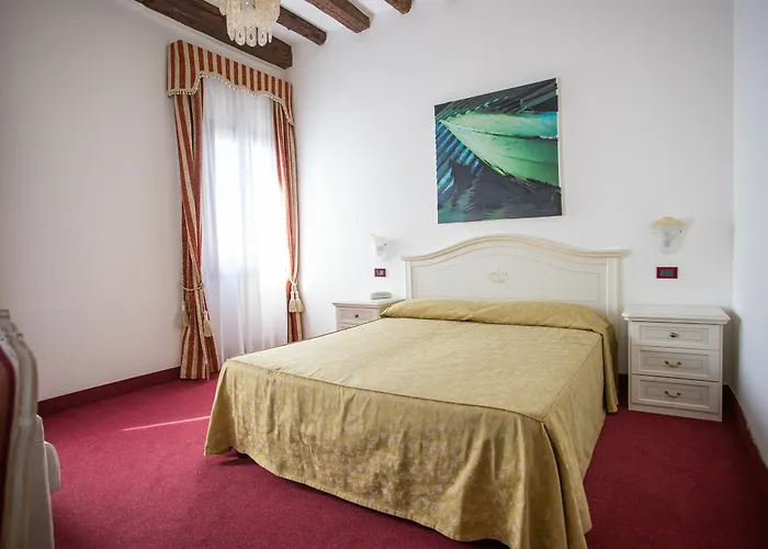 Πανσιόν Ca' Lucrezia 3*