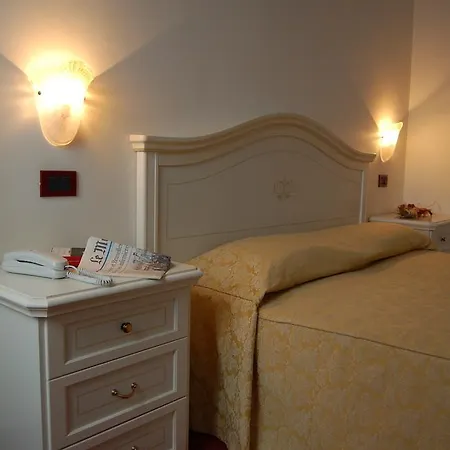 Ca' Lucrezia Gæstehus 3*