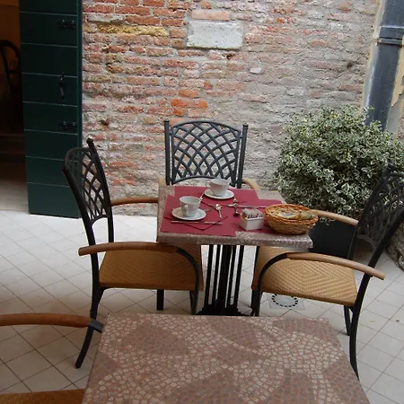 Ca' Lucrezia Penzion 3*
