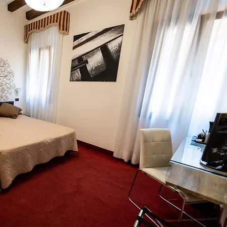 Ca' Lucrezia 3* Venedig