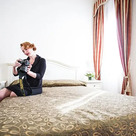 Ca' Lucrezia Gæstehus 3*